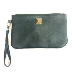 Clutch with built in charging pack!